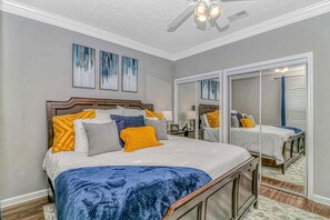 5 bedrooms, iron/ironing board, free WiFi, bed sheets