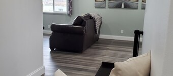A cozy getaway with lakefront access.