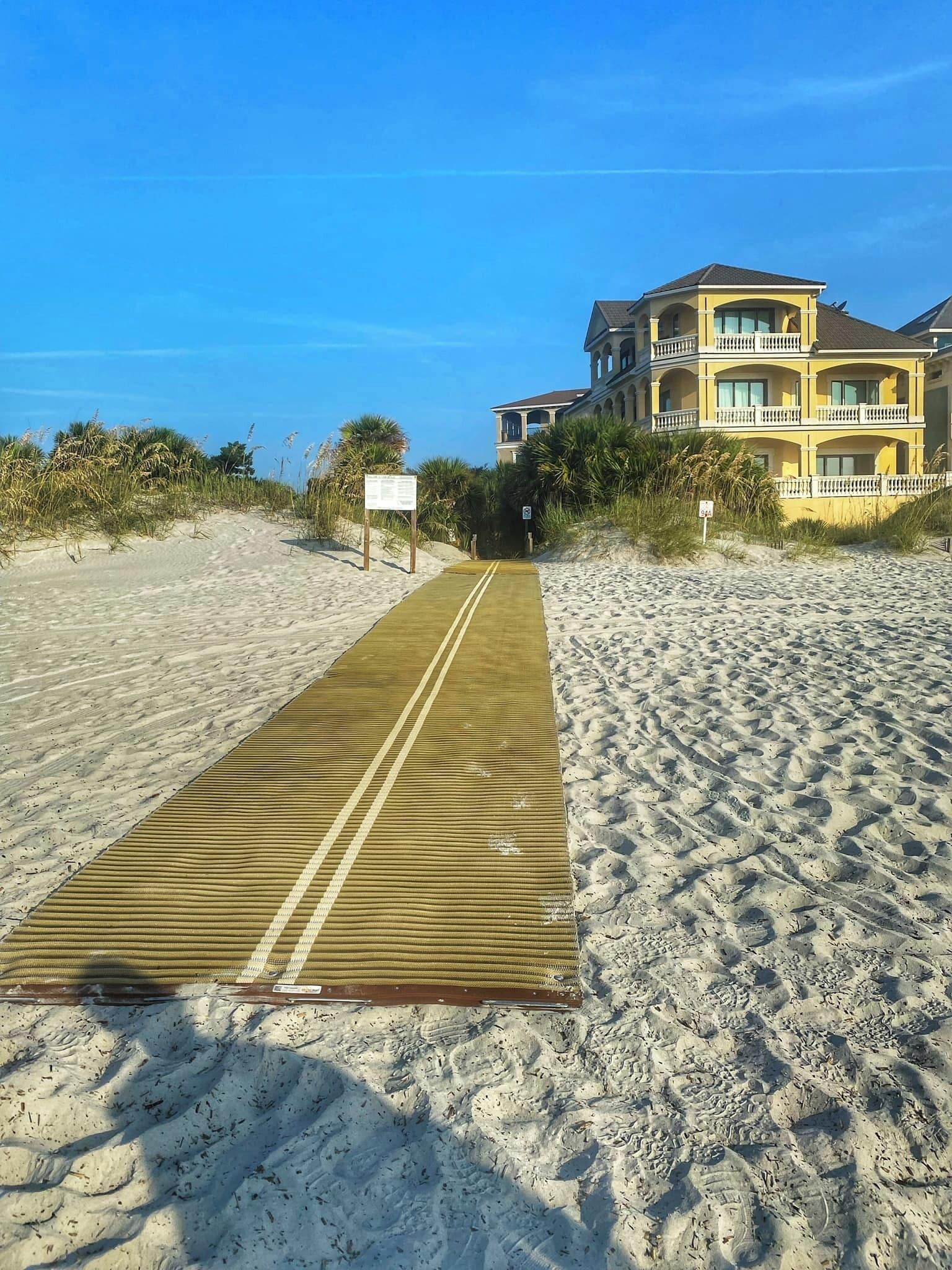 Beach nearby, sun loungers