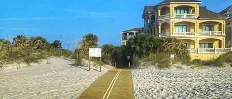 Beach nearby, sun loungers