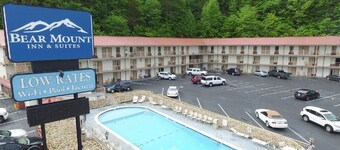 2Br (SLP6) Hotel Suite With Balcony Near Dixie Stampede