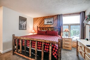 2 chambres, fer et planche Ă repasser, Internet gratuit, draps fournis