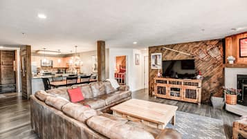 Flat-screen TV, fireplace, DVD player