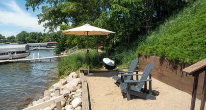Haven on Ida - Lakeside Cabin, Cozy Porch + Sauna + Kayaks