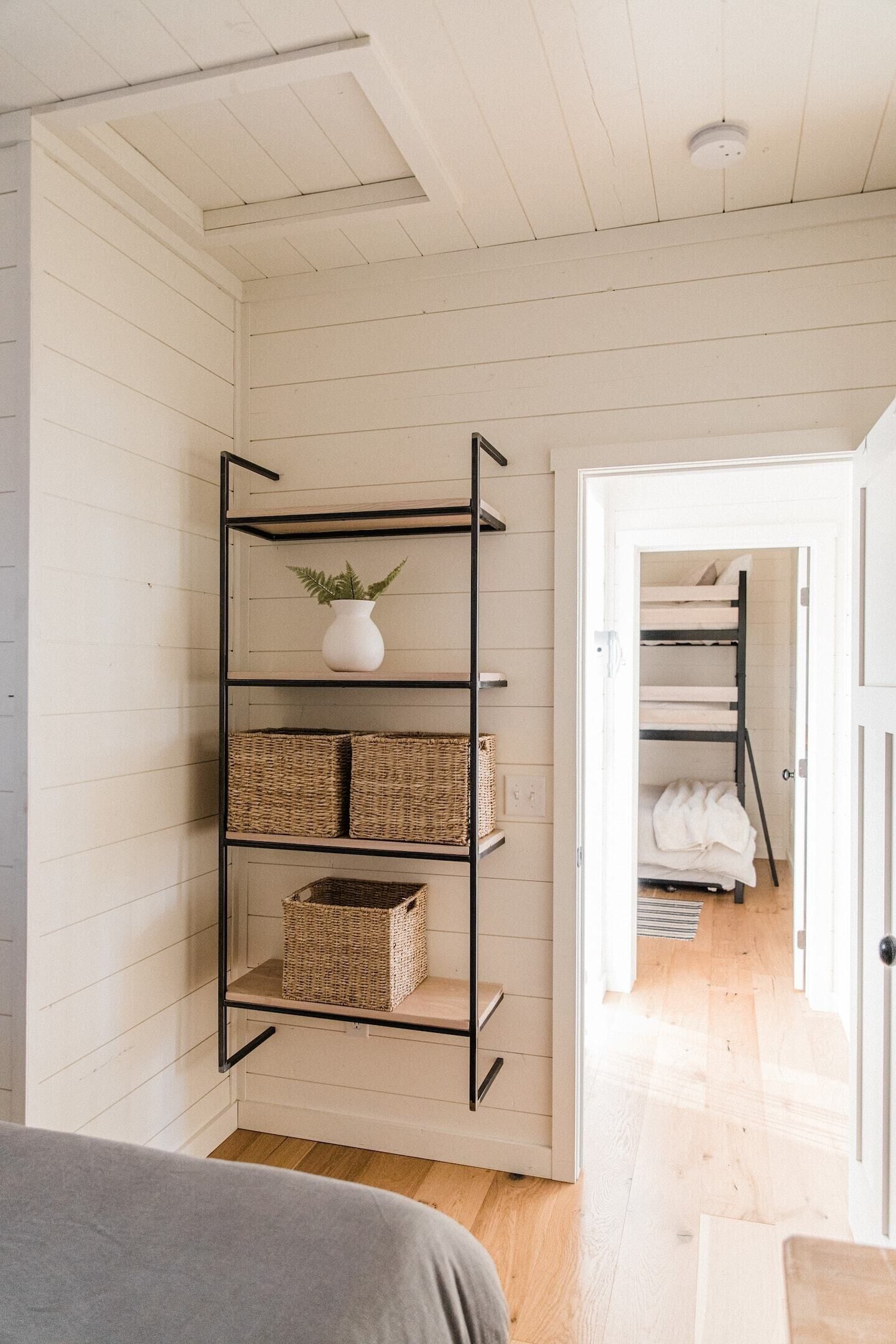 2 bedrooms, WiFi, bed sheets, wheelchair access