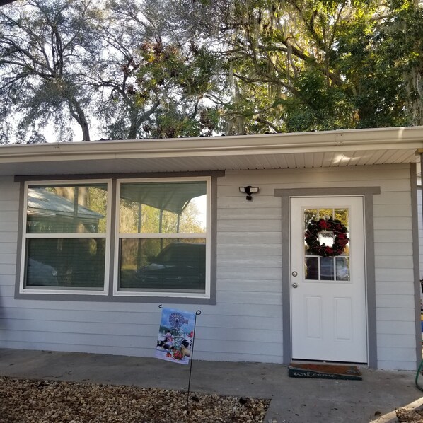Exterior detail - Bungalo off the Withlacooche (Dunnellon)