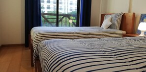 3 bedrooms, iron/ironing board, free WiFi, bed sheets - Nossa Home Apartment T3 com Garagem Junto à Praia (São Martinho do Porto)
