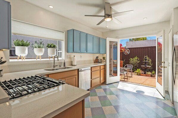 Fridge, microwave, oven, stovetop - Renovated 1920s Bungalow w MidCentury Modern Flair (San Diego)