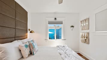 2 bedrooms, desk, iron/ironing board, free WiFi