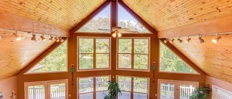 Smart-tv, een open haard en videospelletjes