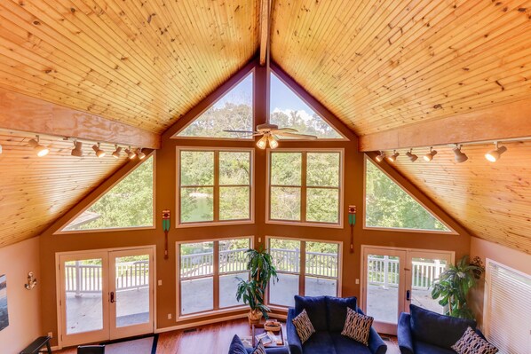 Smart TV, fireplace, video games