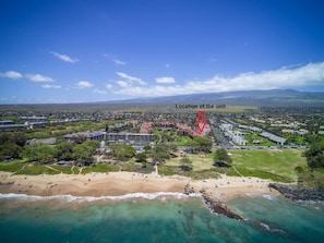 Beach nearby, sun loungers, beach towels