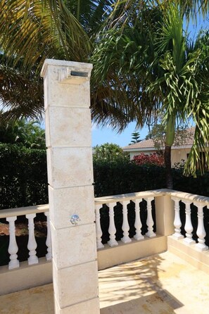 Property grounds - VILLA TRANQUILO 5 bedrooms 6 bathrooms (sosua)