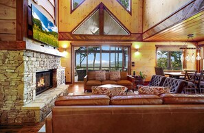TV, fireplace, DVD player