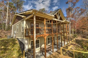 Exterior - Serenity Now - Cherry Log (Cherry Log)