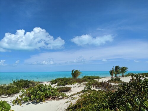 SunSeaSand - 3Bdrm Oceanview Home - Long Bay Hills