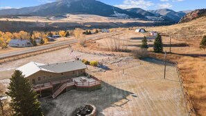 المنشأة من الخارج