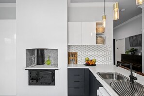 Refrigerador, microondas, horno, lavavajillas