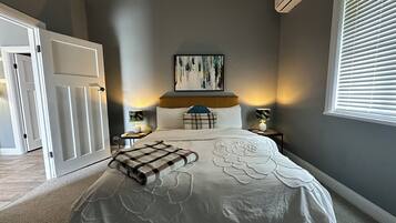 3 bedrooms, iron/ironing board, travel cot, free WiFi
