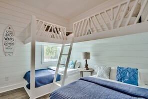 3 chambres, fer et planche à repasser, lit parapluie, Wi-Fi gratuit