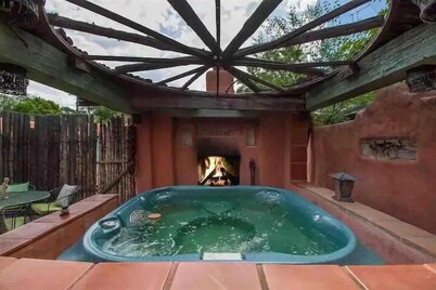 Heart of Santa Fe - Charming 1 Bd/1 Bth Condo Casita with Private Courtyard!