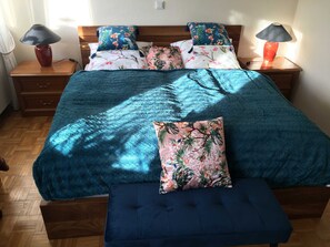 3 makuuhuonetta, tallelokero huoneessa, vauvan matkasänky, Wi-Fi