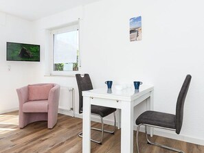 Unclassified image, 5 of 16, button