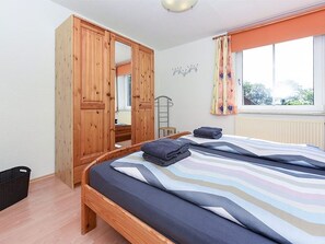 3 bedrooms, travel crib, WiFi