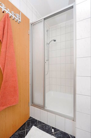 Haartrockner, Seife, Toilettenpapier