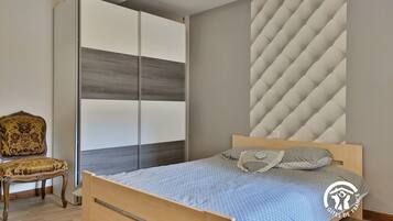 3 bedrooms, free WiFi, bed sheets