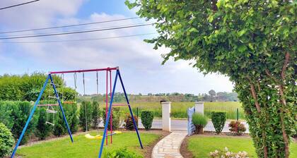 Maison restaurée avec jardin, idéal famille, proche activités et nature