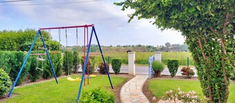 Charming Restored Miner's House, Private Garden, Close to Amenities and Outdoor Activities