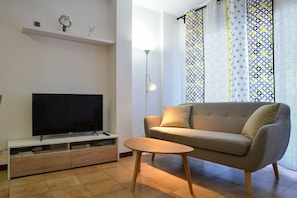 Smart TV, books - El Balconet de Calella de Palafrugell (Calella de Palafrugell)