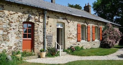 Charming rural cottage, 5 guests, Wifi, fireplace