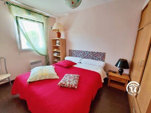 2 chambres, lit parapluie, Wi-Fi gratuit, draps fournis