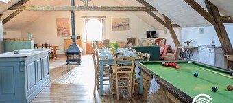 Historic Mill, 5 Bedrooms, River View, Billiards, Ping-Pong