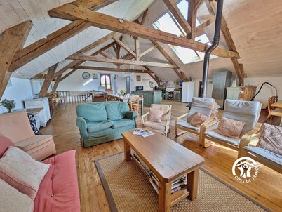 Historic Mill, 5 Bedrooms, River View, Billiards, Ping-Pong