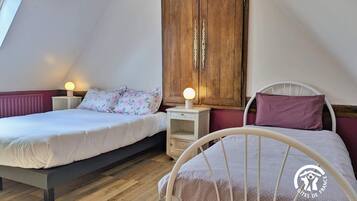 3 bedrooms, free WiFi, bed sheets