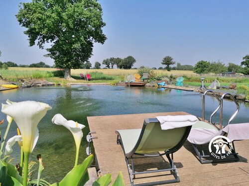 Charmant gîte familial avec jardin privé et spa, pêche et baignade écologique, animaux admis