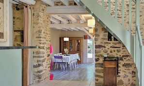 Interior - Charming family cottage with private garden and spa, fishing and ecological swimming, pets allowed (Niafles)