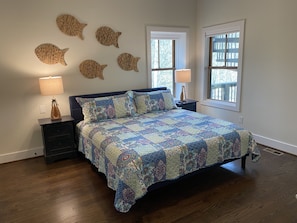 4 bedrooms, iron/ironing board, free WiFi, bed sheets