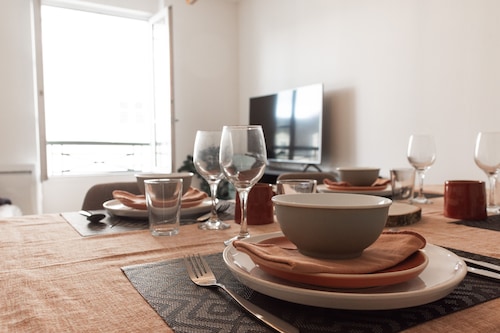 Town center // fully equipped // bike room