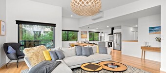 Narani Rise - contemporary coastal with free WIFI