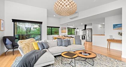 Narani Rise - contemporary coastal with free WIFI