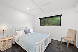 Room - Narani Rise (Fairhaven)