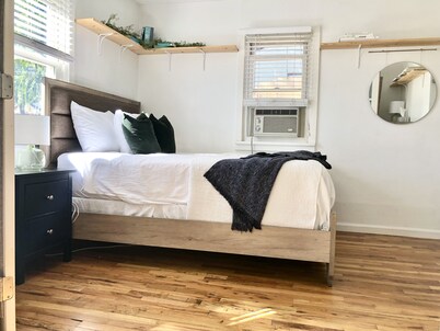 ☆ Mountain Topaz Getaway☆ Private Home Near Downtown, New Luxury Shower