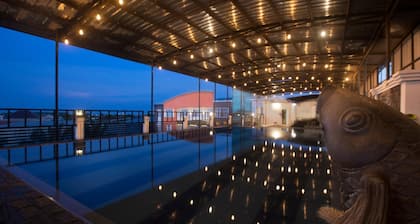 Grand Tryas Hotel