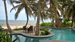 Outdoor pool - Two Bedroom, Beautifully Decorated, Ocean Front Condo - Gold Standard Approved (San Pedro)