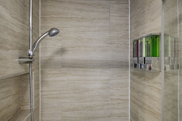 House | Bathroom | Soap, toilet paper