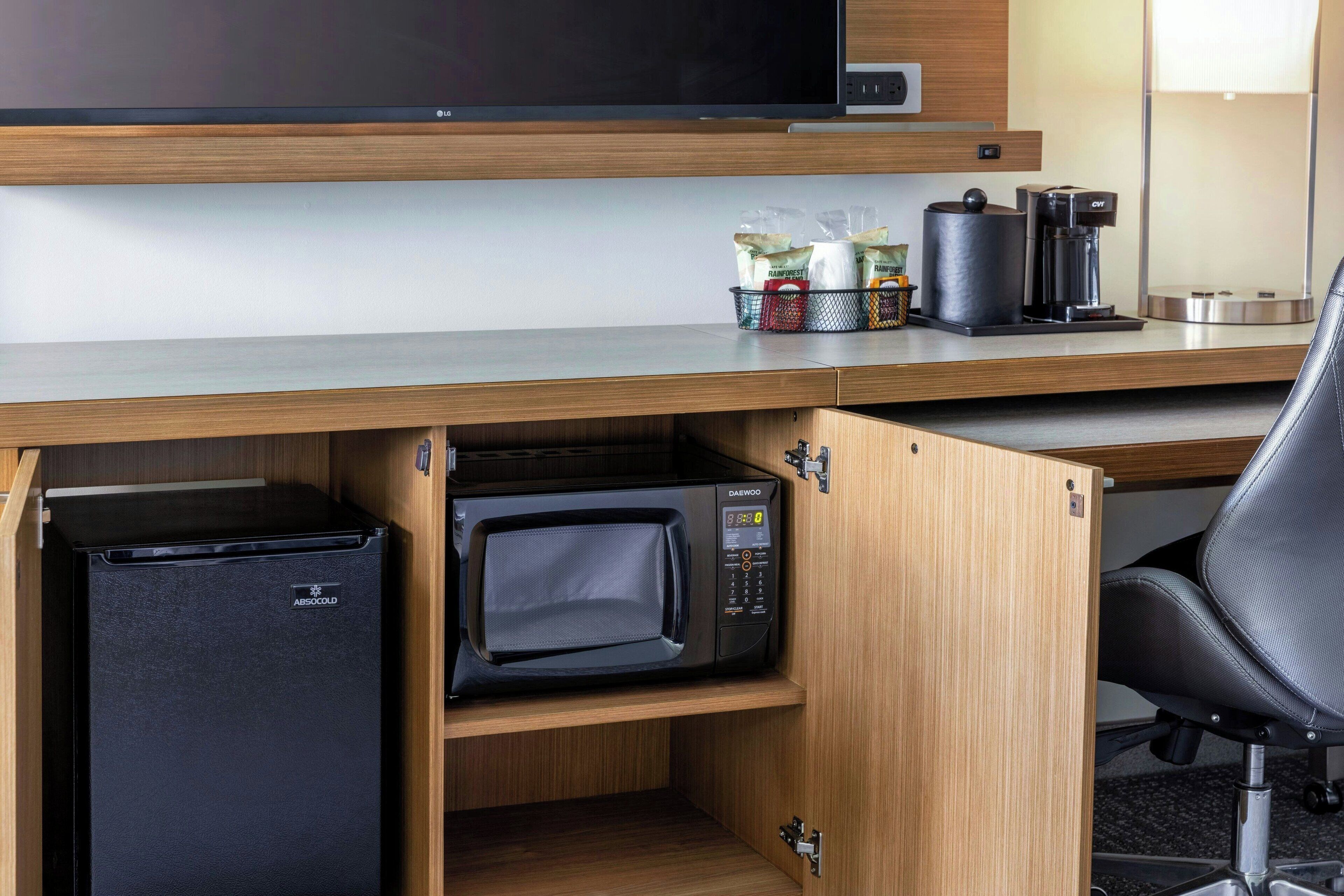 desk, laptop workspace, iron/ironing board, free wifi